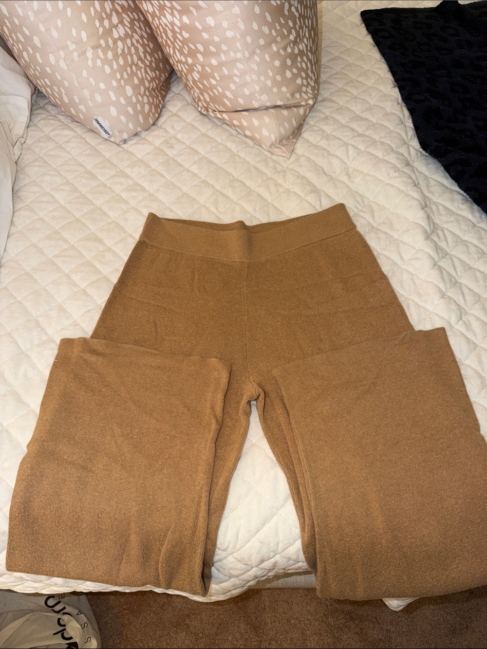 Banana Republic Camel Knit Pants